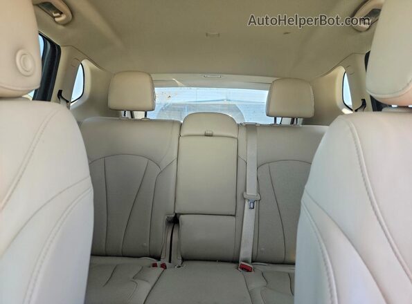 LRBFX2SA3JD051718 2018 BUICK ENVISION Silver Rear seats view