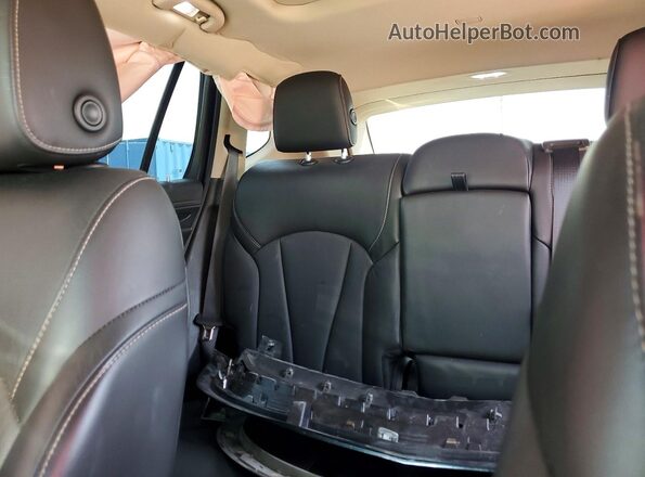LRBFXBSAXHD008147 2017 BUICK ENVISION Silver Widok tylnych siedzeń