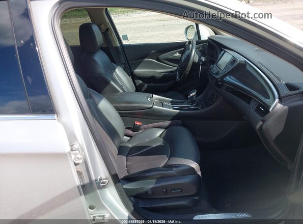 LRBFXESX5GD213976 2016 BUICK ENVISION Silver Front interior view