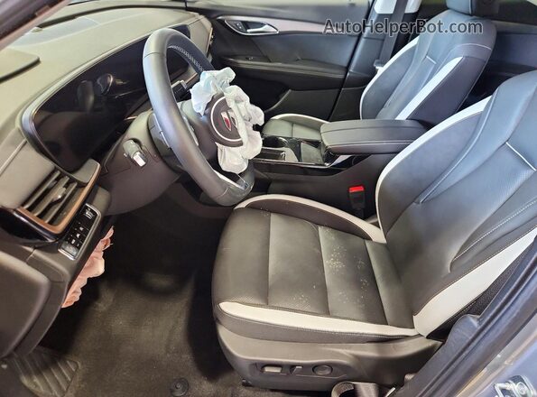 LRBFZLE42SD010519 2025 BUICK ENVISION Silver Вид салону спереду