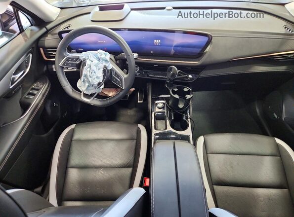 LRBFZLE42SD010519 2025 BUICK ENVISION Silver Вид панелі приладів