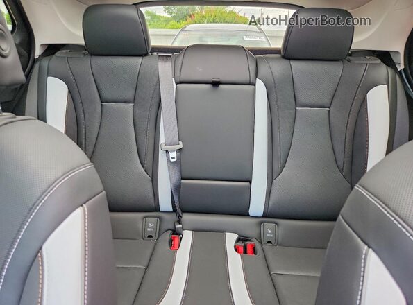 LRBFZLE44SD089286 2025 BUICK ENVISION White Rear seats view