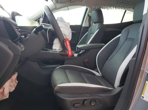LRBFZLE4XSD010879 2025 BUICK ENVISION Silver წინა სალონის ხედი