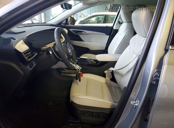 LRBFZME4XSD036856 2025 BUICK ENVISION Silver Front interior view