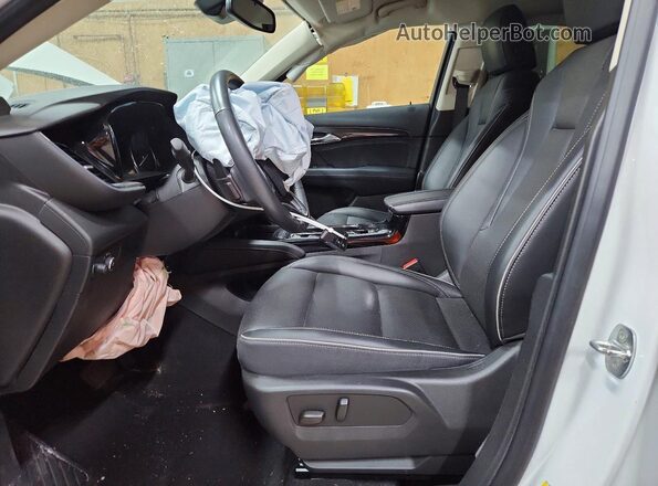 LRBFZNR49PD023877 2023 BUICK ENVISION White Вид салону спереду