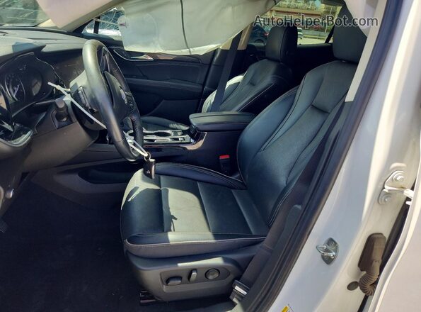 LRBFZNR4XND021844 2022 BUICK ENVISION Белый Вид салона спереди