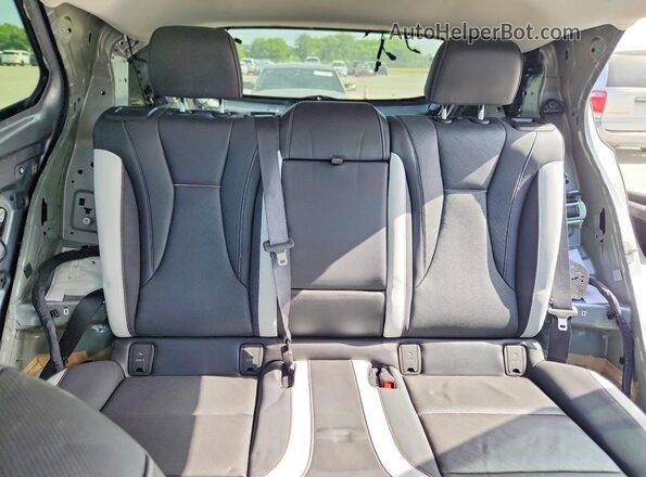LRBFZPE42RD059611 2024 BUICK ENVISION Gray Rear seats view