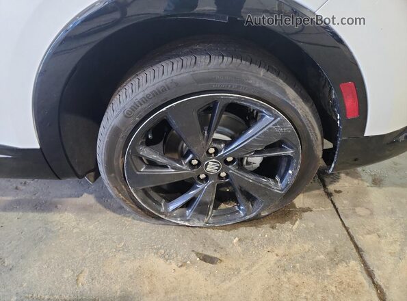 LRBFZPR45TD083936 2026 BUICK ENVISION White 