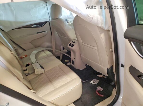 LRBFZSR49PD189315 2023 BUICK ENVISION White Widok wnętrza z tyłu