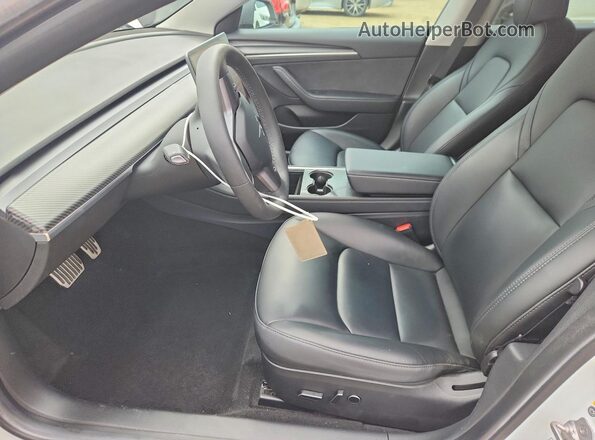 LRW3E1FA0PC871958 2023 TESLA MODEL Белый Вид салона спереди