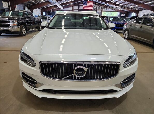 LVY992ML3JP004865 2018 VOLVO S90 White Front view