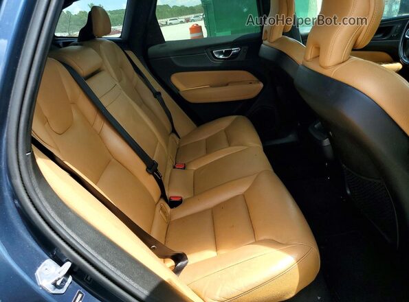 LYV102DKXKB331525 2019 VOLVO XC60 Blue Սալոնի հետևի տեսք