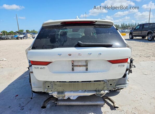 LYV102DL8KB233831 2019 VOLVO XC60 White Հետևի տեսք