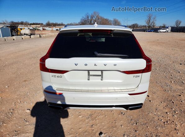 LYV102DM8KB373130 2019 VOLVO XC60 White Հետևի տեսք