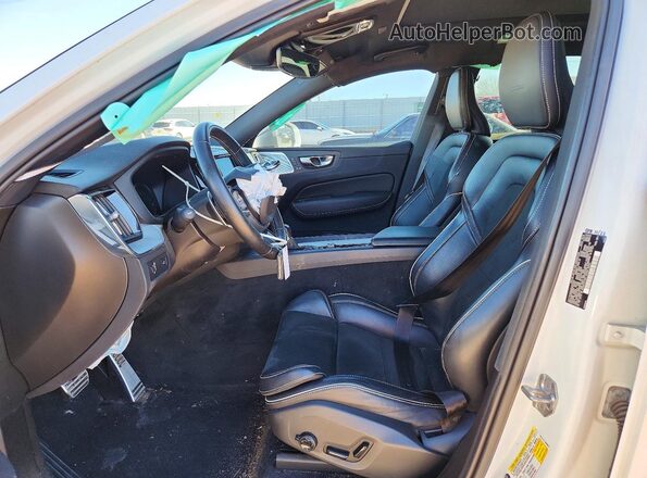 LYV102DM8KB373130 2019 VOLVO XC60 White Սալոնի դիմացի տեսք