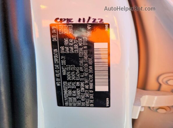 LYV102DM8KB373130 2019 VOLVO XC60 White VIN կոդի պիտակի տեսք