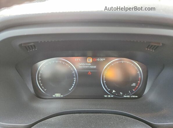 LYV102RK5KB350153 2019 VOLVO XC60 Black Սարքավորումների վահանակի տեսք