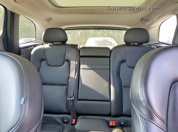 LYV102RK8KB236745 2019 VOLVO XC60 Black Вид задніх сидінь