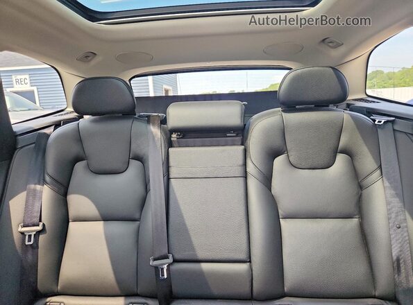 LYV102RL2KB250939 2019 VOLVO XC60 Blue Հետևի նստատեղերի տեսք