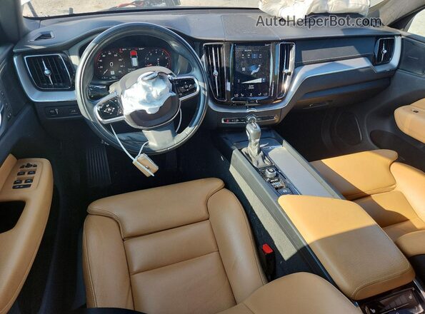 LYV102RL4KB293467 2019 VOLVO XC60 White Вид панелі приладів