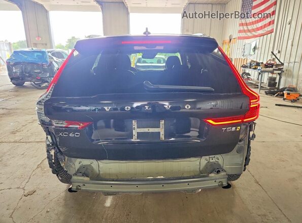 LYV102RLXKB293733 2019 VOLVO XC60 Black Вид ззаду