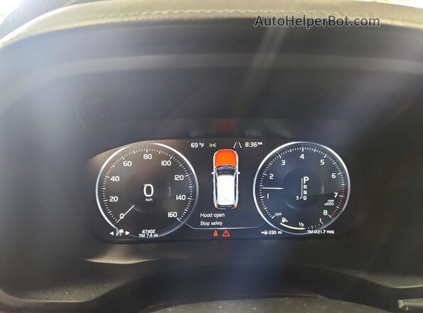 LYV102RLXKB293733 2019 VOLVO XC60 Black Вид щитка приладів