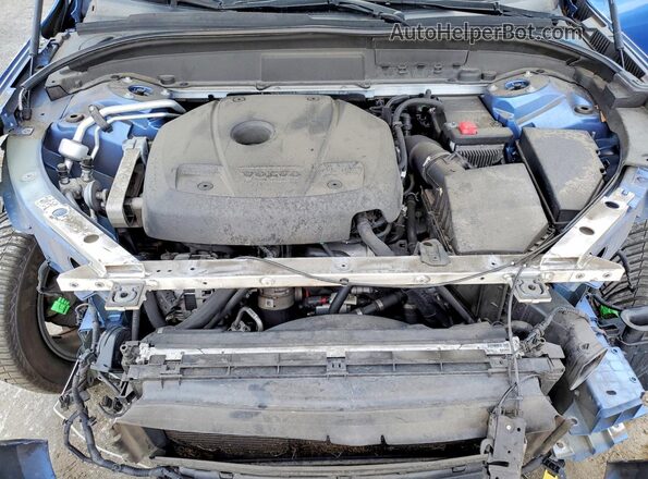 LYV102RM4JB096483 2018 VOLVO XC60 Blue Vista del compartimento del motor