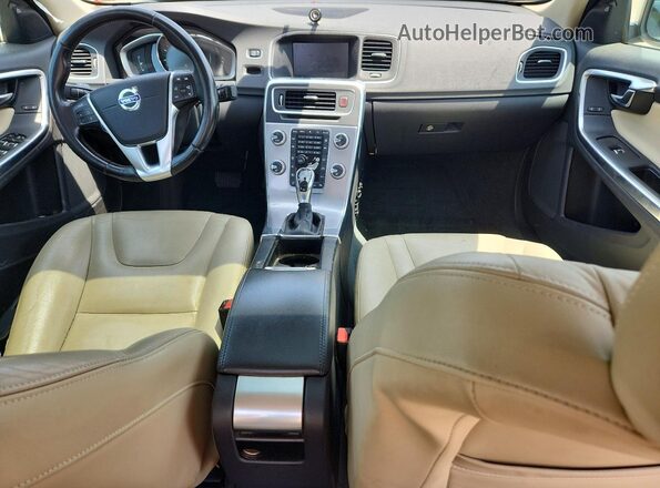 LYV402TK2JB173887 2018 VOLVO S60 White Առջևի վահանակի տեսք