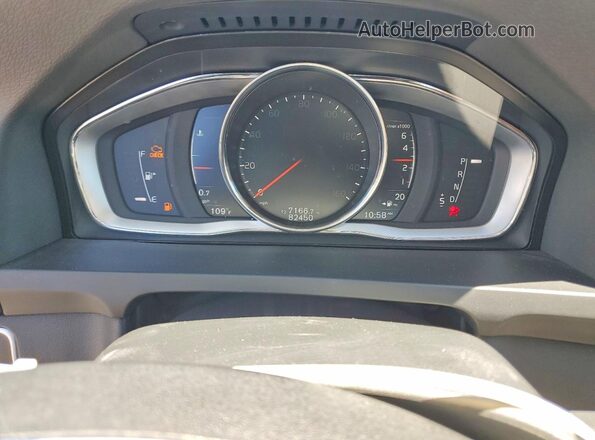 LYV402TK3JB167841 2018 VOLVO S60 White ხელსაწყოთა პანელის ხედი