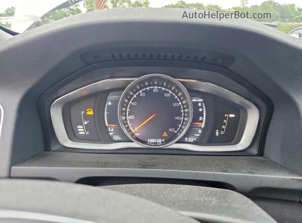 LYV402TKXJB174060 2018 VOLVO S60 Серебряный Вид щитка приборов