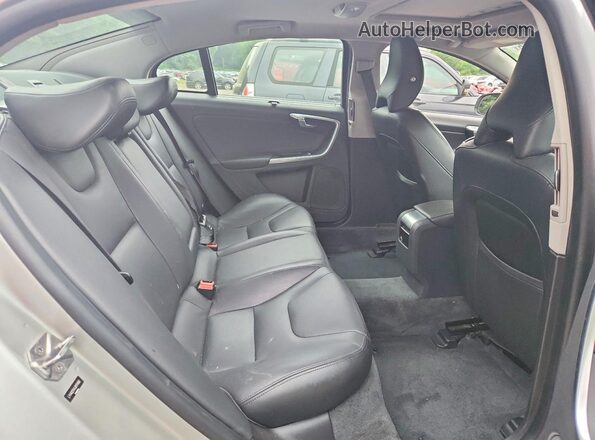 LYV402TKXJB174060 2018 VOLVO S60 Серебряный Вид задних сидений