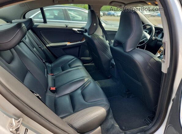 LYV402TM2HB126709 2017 VOLVO S60 Silver Вид задніх сидінь