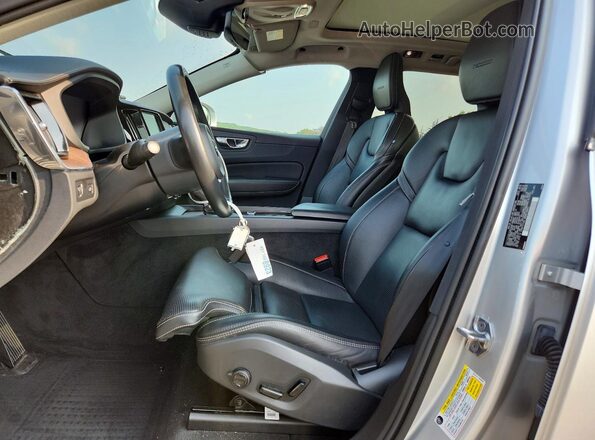 LYVA22RL0KB211468 2019 VOLVO XC60 Silver Vista interior delantera
