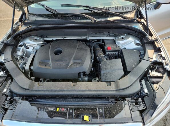 LYVA22RL0KB211468 2019 VOLVO XC60 Silver Vista del compartimento del motor