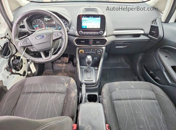 MAJ3P1TE0JC230567 2018 FORD ECOSPORT Белый Вид панели приборов