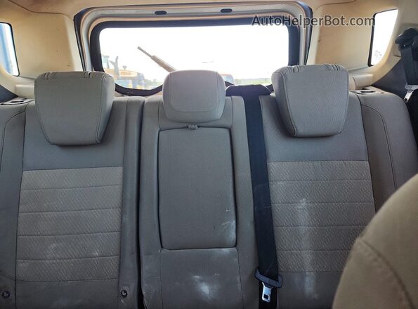 MAJ3S2FE6KC282884 2019 FORD ECOSPORT Silver Widok tylnych siedzeń