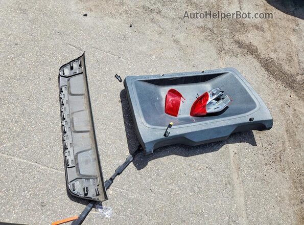 MAJ3S2FE6KC282884 2019 FORD ECOSPORT Silver Widok naklejki z numerem VIN