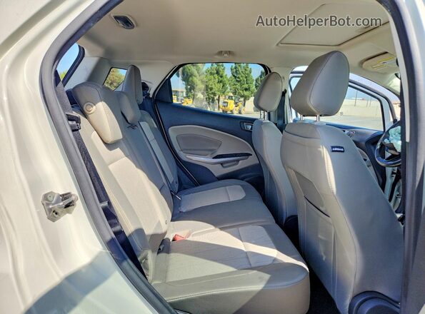 MAJ3S2GE3LC368556 2020 FORD ECOSPORT Белый Вид задних сидений