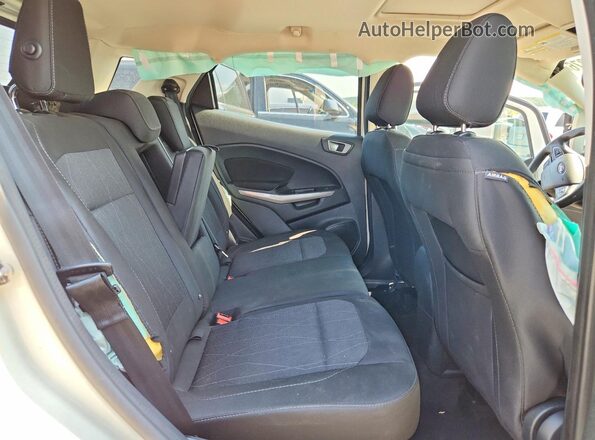 MAJ3S2GE3MC452376 2021 FORD ECOSPORT White Вид задньої частини салону
