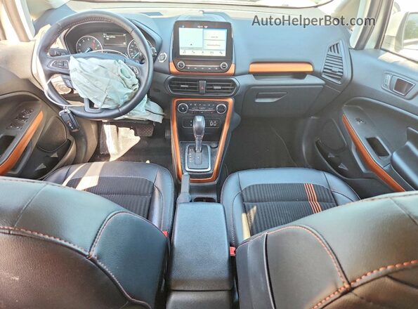 MAJ6P1CL0JC233108 2018 FORD ECOSPORT Silver Dashboard view