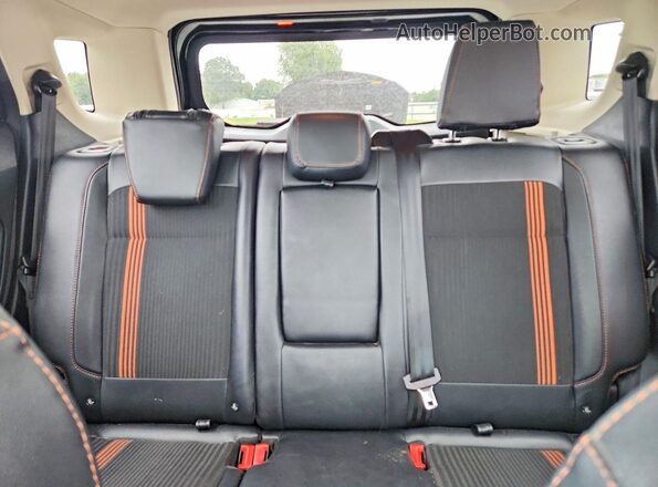 MAJ6P1CL9JC203332 2018 FORD ECOSPORT Black Rear seats view
