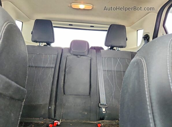 MAJ6P1UL8JC176008 2018 FORD ECOSPORT White Հետևի նստատեղերի տեսք