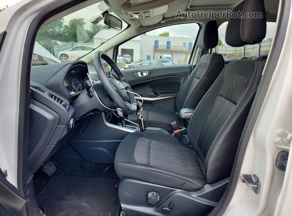MAJ6P1UL9JC249015 2018 FORD ECOSPORT White Вид салону спереду