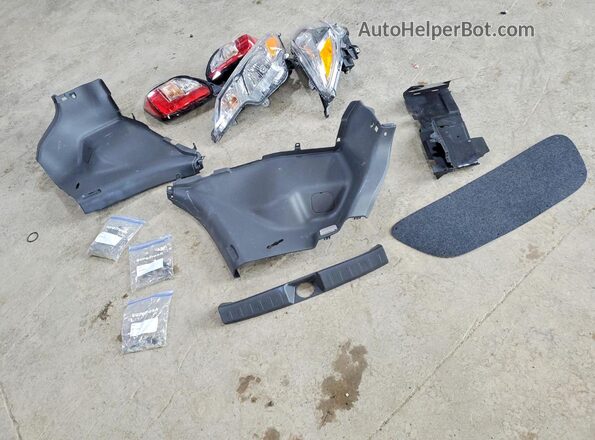 ML32AUHJ5RH035077 2024 MITSUBISHI MIRAGE Gold Widok komory silnika