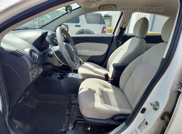 ML32F3FJ3JHF11123 2018 MITSUBISHI MIRAGE Белый Вид салона спереди