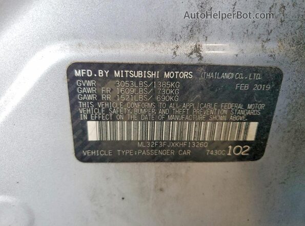ML32F3FJXKHF13260 2019 MITSUBISHI MIRAGE Silver Vista del compartimento del motor
