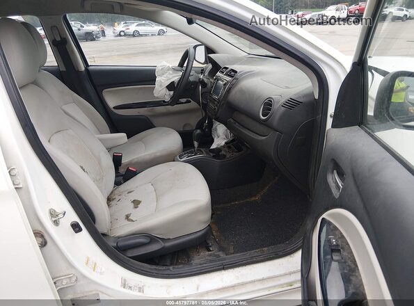 ML32F4FJ0JHF10002 2018 MITSUBISHI MIRAGE G4 White Front interior view