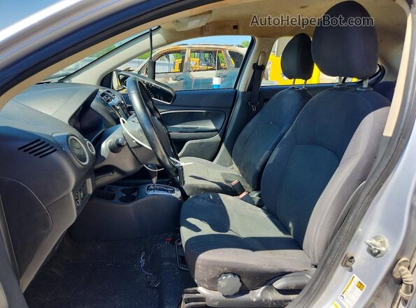 ML32F4FJ4HHF09106 2017 MITSUBISHI MIRAGE Silver Vista interior delantera