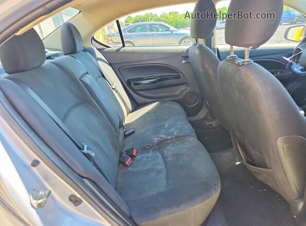 ML32F4FJ4HHF09106 2017 MITSUBISHI MIRAGE Silver Vista de los asientos traseros