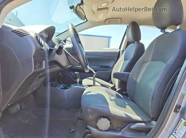 ML32F4FJXJHF01663 2018 MITSUBISHI MIRAGE Gray Вид салону спереду